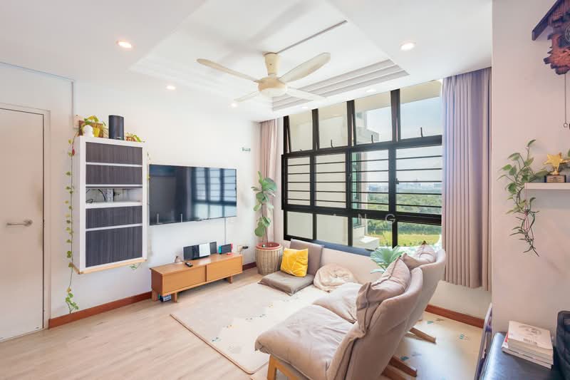 631 Senja Road, 631 Senja Road, 3 Bedrooms, 969 sqft, HDB Flat For Sale, by Linda Yang, 500152114 - Living Room - PropertyGuru.com.sg