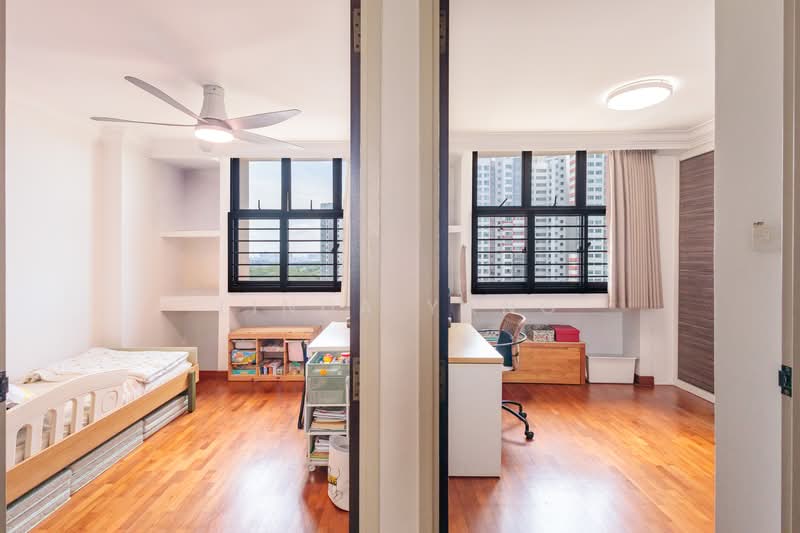 631 Senja Road, 631 Senja Road, 3 Bedrooms, 969 sqft, HDB Flat For Sale, by Linda Yang, 500152114 - Bedroom - PropertyGuru.com.sg