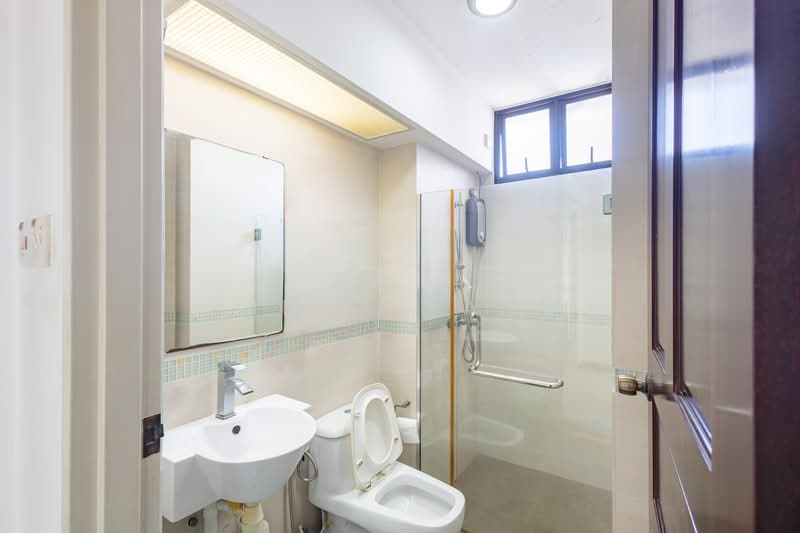 631 Senja Road, 631 Senja Road, 3 Bedrooms, 969 sqft, HDB Flat For Sale, by Linda Yang, 500152114 - Bathroom - PropertyGuru.com.sg