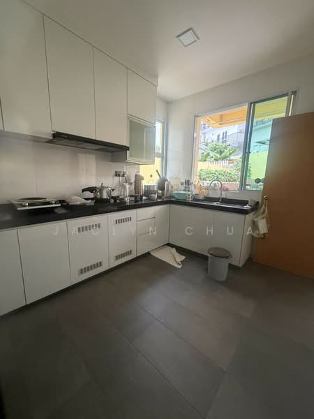 Jalan Salang, , Room Rental, 150 sqft, Terraced House For Rent, by Jaclyn Chua, 500152135 - Kitchen - PropertyGuru.com.sg