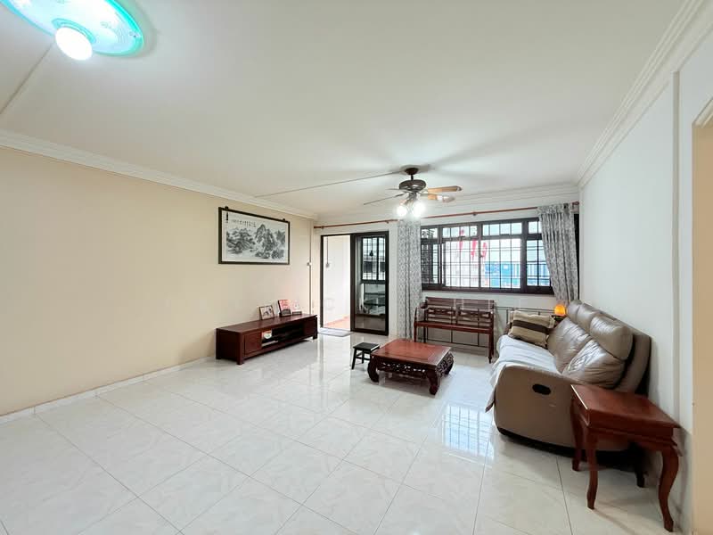 279 Toh Guan Road, 279 Toh Guan Road, 3 Bedrooms, 1,292 sqft, HDB Flat For Sale, by Patrick Chee, 500152140 - Living Room - PropertyGuru.com.sg