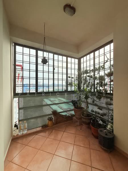 279 Toh Guan Road, 279 Toh Guan Road, 3 Bedrooms, 1,292 sqft, HDB Flat For Sale, by Patrick Chee, 500152140 - Balcony - PropertyGuru.com.sg