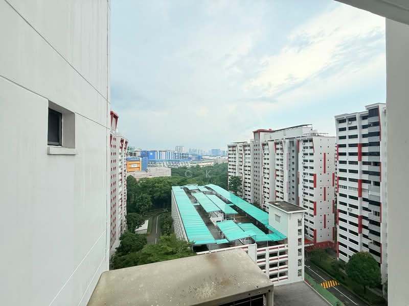 279 Toh Guan Road, 279 Toh Guan Road, 3 Bedrooms, 1,292 sqft, HDB Flat For Sale, by Patrick Chee, 500152140 - Exterior - PropertyGuru.com.sg