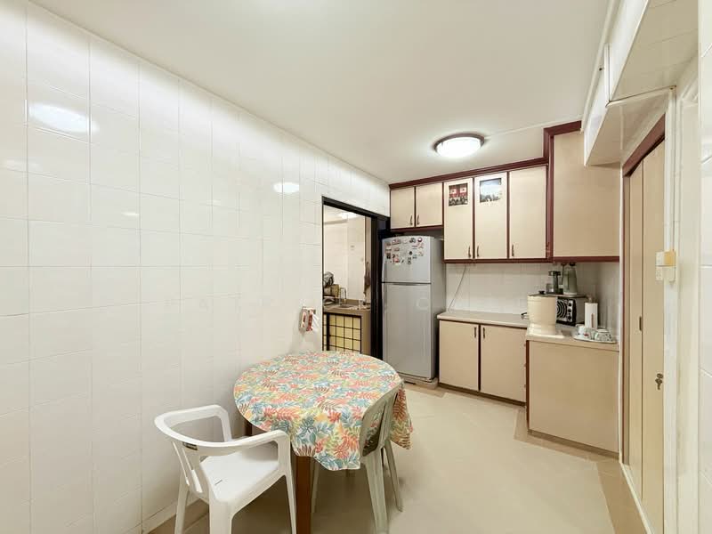 279 Toh Guan Road, 279 Toh Guan Road, 3 Bedrooms, 1,292 sqft, HDB Flat For Sale, by Patrick Chee, 500152140 - Kitchen - PropertyGuru.com.sg
