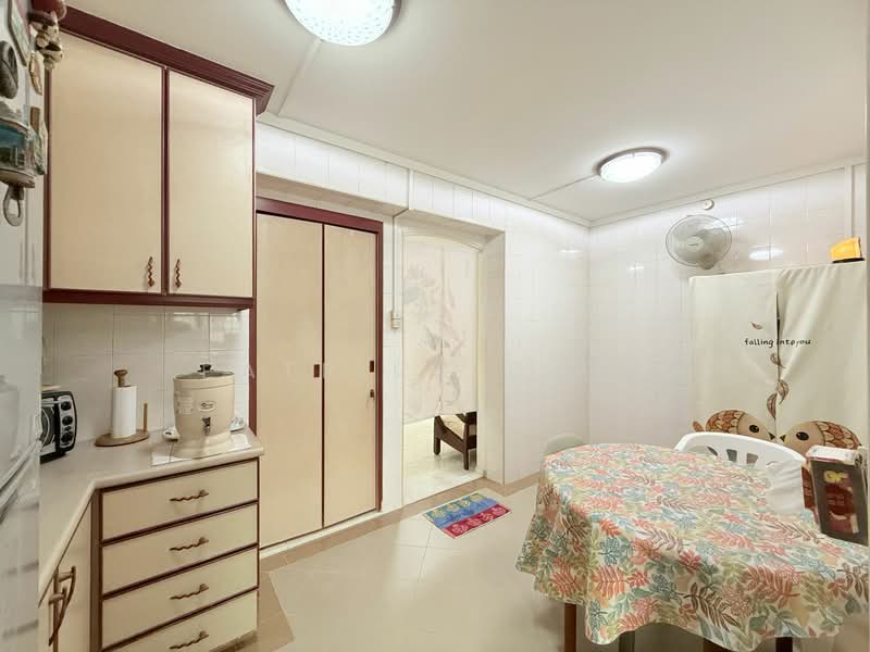 279 Toh Guan Road, 279 Toh Guan Road, 3 Bedrooms, 1,292 sqft, HDB Flat For Sale, by Patrick Chee, 500152140 - Kitchen - PropertyGuru.com.sg
