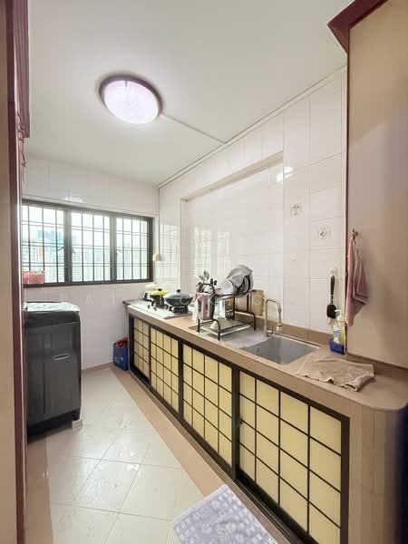 279 Toh Guan Road, 279 Toh Guan Road, 3 Bedrooms, 1,292 sqft, HDB Flat For Sale, by Patrick Chee, 500152140 - Kitchen - PropertyGuru.com.sg