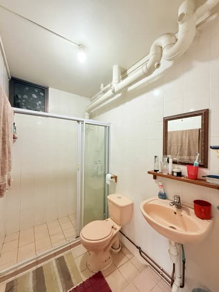 279 Toh Guan Road, 279 Toh Guan Road, 3 Bedrooms, 1,292 sqft, HDB Flat For Sale, by Patrick Chee, 500152140 - Bathroom - PropertyGuru.com.sg