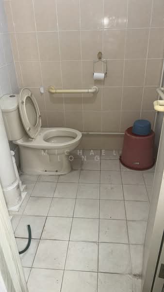 64 New Upper Changi Road, 64 New Upper Changi Road, 3 Bedrooms, 990 sqft, HDB Flat For Sale, by Michael Long, 500152142 - Bathroom - PropertyGuru.com.sg
