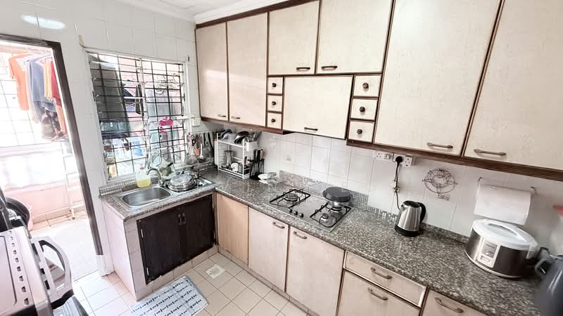 Vicenta Lodge, 18C Lorong Marzuki, 3 Bedrooms, 1,260 sqft, Condominium For Sale, by Alvin Yeo, 500152147 - Kitchen - PropertyGuru.com.sg