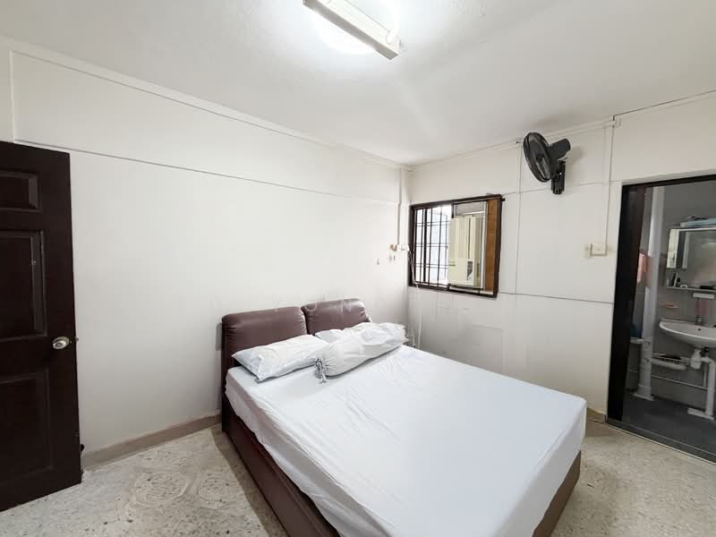 11 Eunos Crescent, 11 Eunos Crescent, 3 Bedrooms, 980 sqft, HDB Flat For Sale, by Yeo Yong Peng, 500152153 - Bedroom - PropertyGuru.com.sg