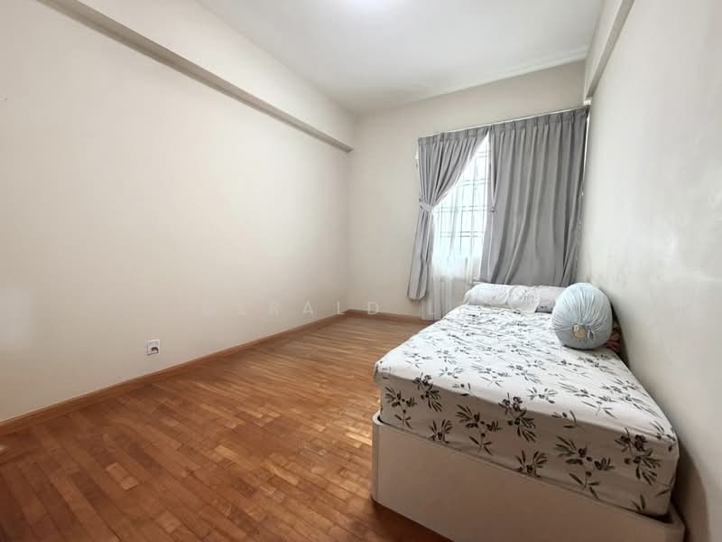 Highgate, 28 Highgate Walk, 3 Bedrooms, 1,517 sqft, Condominium For Sale, by Gerald Lee, 500152162 - Bedroom - PropertyGuru.com.sg
