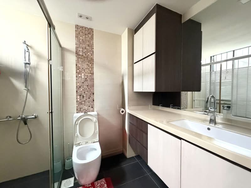 Highgate, 28 Highgate Walk, 3 Bedrooms, 1,517 sqft, Condominium For Sale, by Gerald Lee, 500152162 - Bathroom - PropertyGuru.com.sg