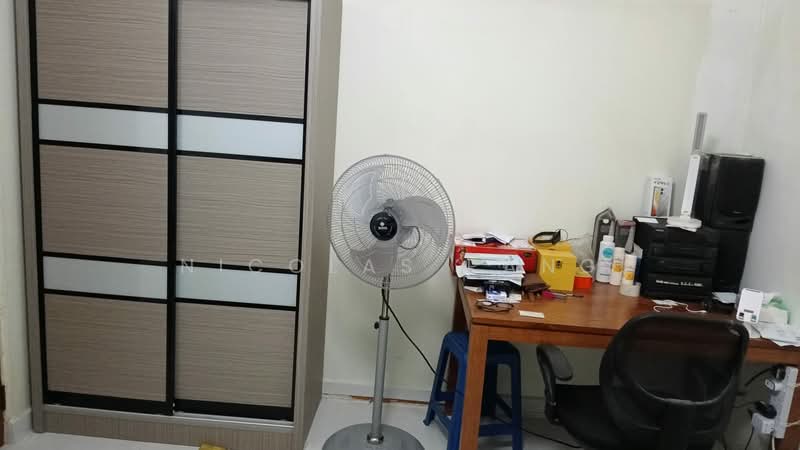 485 Jurong West Avenue 1, 485 Jurong West Avenue 1, Room Rental, 120 sqft, HDB Flat For Rent, by Nicolas Pang, 500152167 - Study - PropertyGuru.com.sg