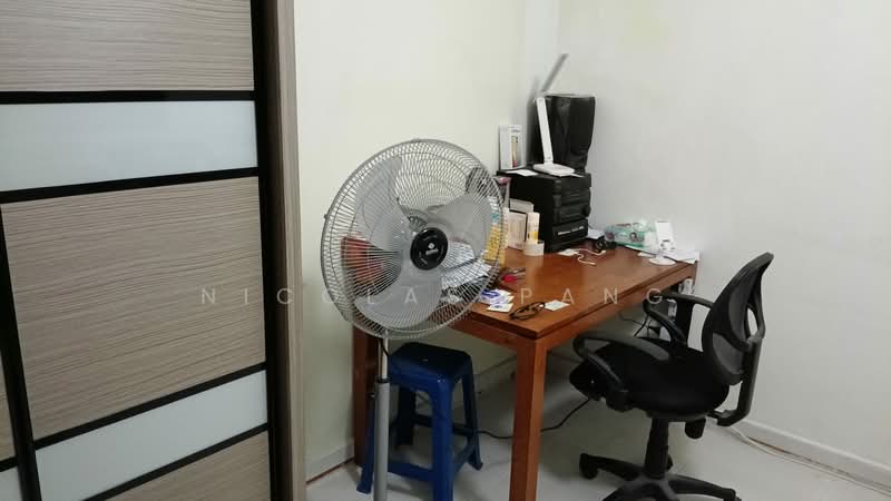 485 Jurong West Avenue 1, 485 Jurong West Avenue 1, Room Rental, 120 sqft, HDB Flat For Rent, by Nicolas Pang, 500152167 - Study - PropertyGuru.com.sg