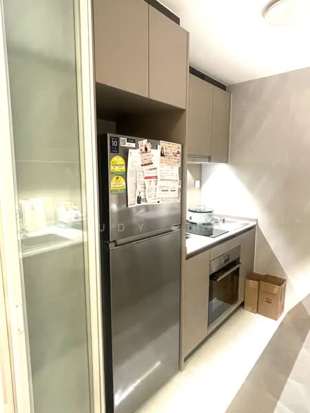 Penrose, 20 Sims Drive, Room Rental, 172 sqft, Condominium For Rent, by Judy Cho, 500152170 - Kitchen - PropertyGuru.com.sg