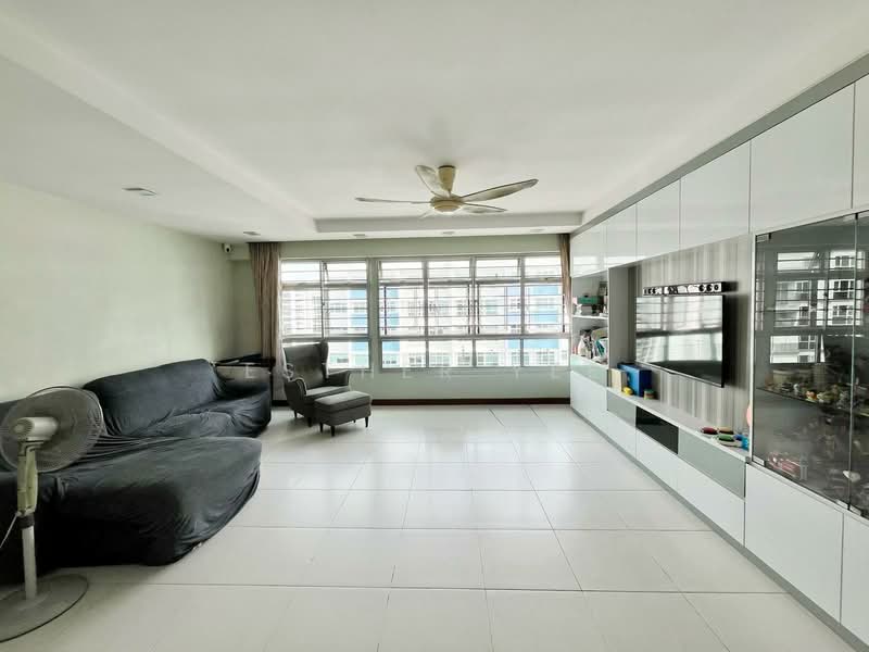 213A Punggol Walk, 213A Punggol Walk, 3 Bedrooms, 1,216 sqft, HDB Flat For Sale, by Esther Yee, 500152173 - Living Room - PropertyGuru.com.sg