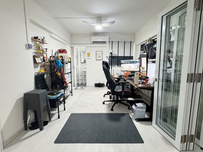 476 Ang Mo Kio Avenue 10, 476 Ang Mo Kio Avenue 10, 2 Bedrooms, 882 sqft, HDB Flat For Sale, by Esther Yee, 500152177 - Study - PropertyGuru.com.sg