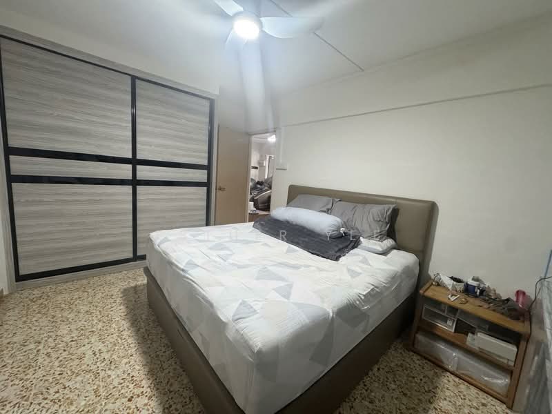476 Ang Mo Kio Avenue 10, 476 Ang Mo Kio Avenue 10, 2 Bedrooms, 882 sqft, HDB Flat For Sale, by Esther Yee, 500152177 - Bedroom - PropertyGuru.com.sg