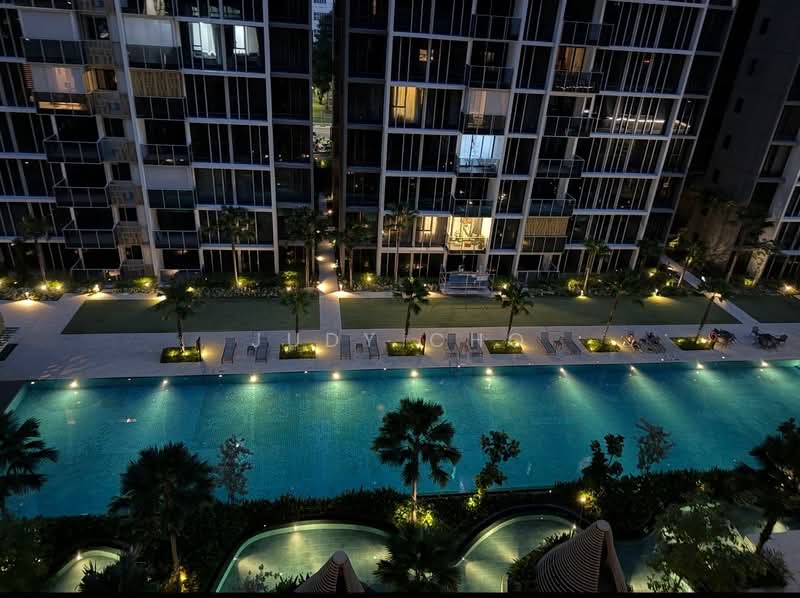 Penrose, 22 Sims Drive, Room Rental, 208 sqft, Condominium For Rent, by Judy Cho, 500152178 - Pool - PropertyGuru.com.sg