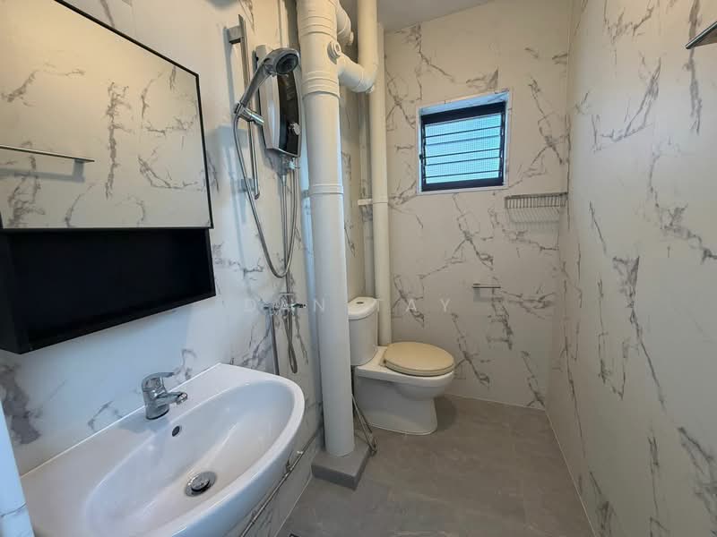308 Woodlands Avenue 1, 308 Woodlands Avenue 1, 2 Bedrooms, 700 sqft, HDB Flat For Rent, by Dan Tay, 500152193 - Bathroom - PropertyGuru.com.sg