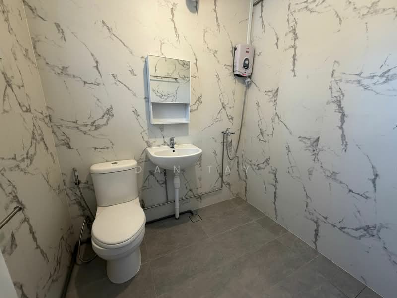 308 Woodlands Avenue 1, 308 Woodlands Avenue 1, 2 Bedrooms, 700 sqft, HDB Flat For Rent, by Dan Tay, 500152193 - Bathroom - PropertyGuru.com.sg