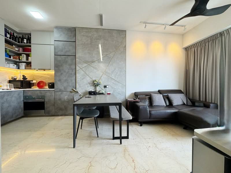Queens Peak, 1 Dundee Road, 2 Bedrooms, 624 sqft, Condominium For Sale, by Esther Yee, 500152198 - Living Room - PropertyGuru.com.sg