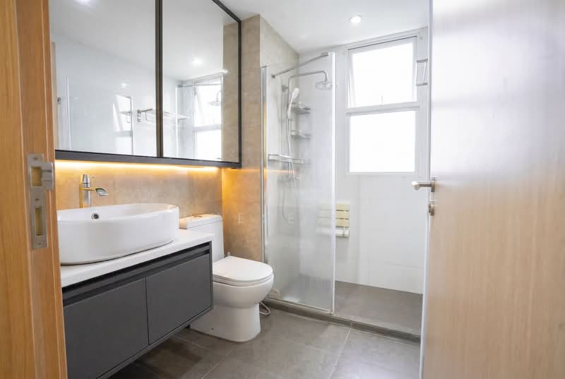 Forestville, 48 Woodlands Drive 16, 5 Bedrooms, 1,496 sqft, Executive Condominium For Sale, by Junese See, 500152200 - Bathroom - PropertyGuru.com.sg