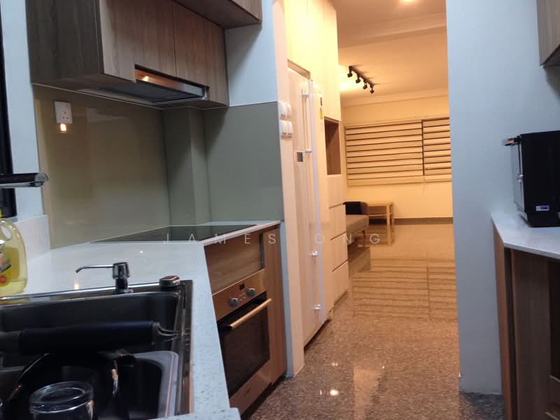 Bayshore Park, 60 Bayshore Road, 2 Bedrooms, 936 sqft, Condominium For Sale, by James Ong, 500152217 - Kitchen - PropertyGuru.com.sg