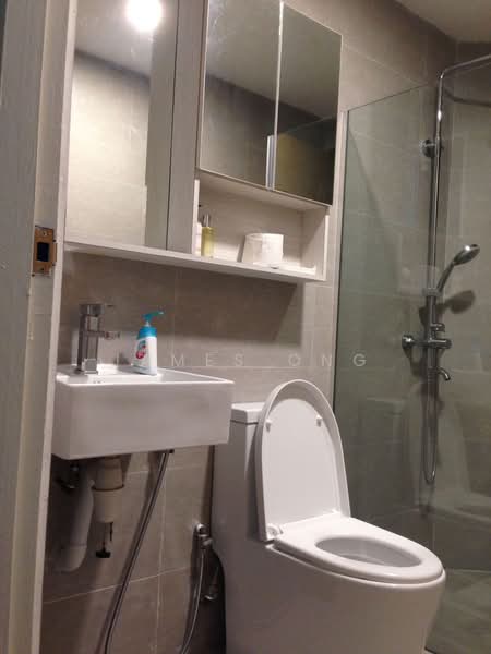 Bayshore Park, 60 Bayshore Road, 2 Bedrooms, 936 sqft, Condominium For Sale, by James Ong, 500152217 - Bathroom - PropertyGuru.com.sg