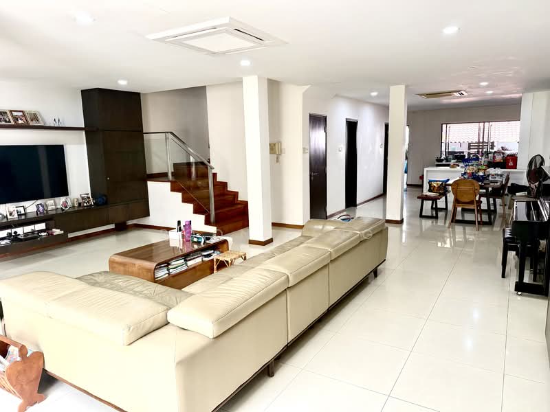 New Listing: 2-Storey Inter-Terrace at Jalan Anak Patong, Jalan Anak patong, 5 Bedrooms, 2,900 sqft, Terraced House For Sale, by Boon Peng, 500152248 - Living Room - PropertyGuru.com.sg