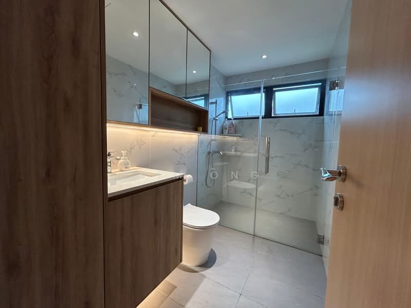 Dynasty Garden Court 2, 271 - 291 Sixth Avenue, 3 Bedrooms, 1,141 sqft, Condominium For Rent, by Kim Ong, 500152251 - Master Bath - PropertyGuru.com.sg