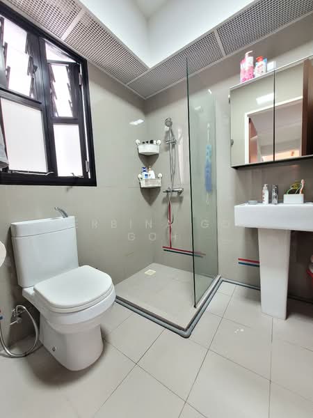 606A Tampines Street 61, 606A Tampines Street 61, 2 Bedrooms, 732 sqft, HDB Flat For Sale, by Serbina Goh Goh, 500152256 - Bathroom - PropertyGuru.com.sg