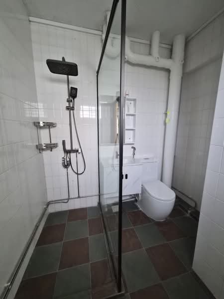 910 Jurong West Street 91, 910 Jurong West Street 91, Room Rental, 130 sqft, HDB Flat For Rent, by Sulaiman Zakaria, 500152260 - Bathroom - PropertyGuru.com.sg
