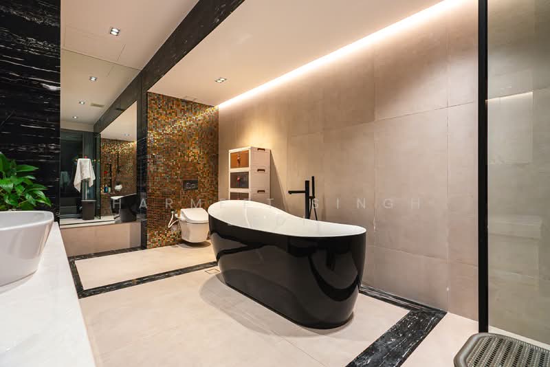 Oxley Residence, 51A Oxley Road, 5 Bedrooms, 8,966 sqft, Condominium For Sale, by Harmeet Singh Bedi, 500152262 - Bathroom - PropertyGuru.com.sg
