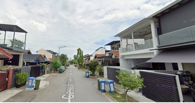Ideal for rebuild- Semi-D Family Haven Near CHIJ St Nicholas - 2,438 sqft Land, , 2 Bedrooms, 2,000 sqft, Semi-Detached House For Sale, by Ryan Heng, 500152271 - Exterior - PropertyGuru.com.sg