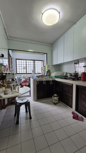 329 Sembawang Close, 329 Sembawang Close, 3 Bedrooms, 1,087 sqft, HDB Flat For Sale, by Evan Fong, 500152283 - Kitchen - PropertyGuru.com.sg