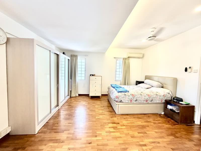 Jalan Senang Beautiful Detached, Jalan Senang, 6 Bedrooms, 9,000 sqft, Detached House For Rent, by Micain Ong, 500152284 - Bedroom - PropertyGuru.com.sg