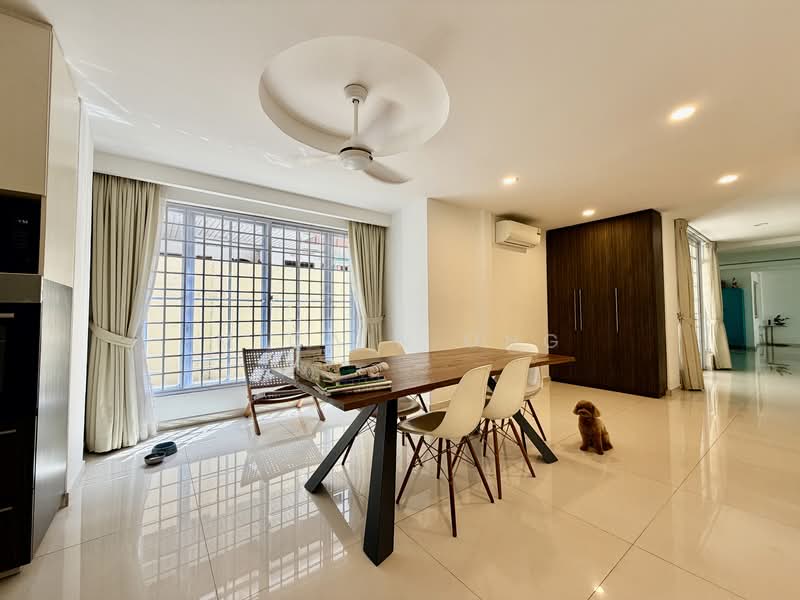 Jalan Senang Beautiful Detached, Jalan Senang, 6 Bedrooms, 9,000 sqft, Detached House For Rent, by Micain Ong, 500152284 - Dining Room - PropertyGuru.com.sg