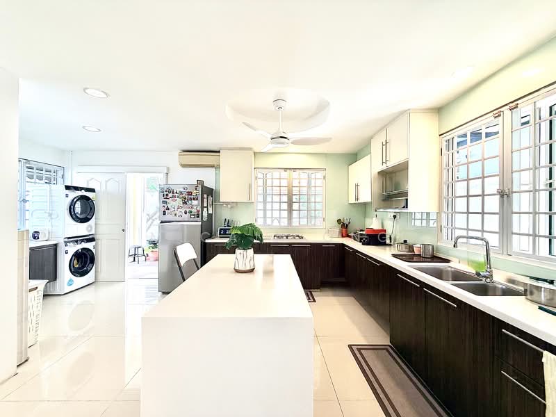 Jalan Senang Beautiful Detached, Jalan Senang, 6 Bedrooms, 9,000 sqft, Detached House For Rent, by Micain Ong, 500152284 - Kitchen - PropertyGuru.com.sg