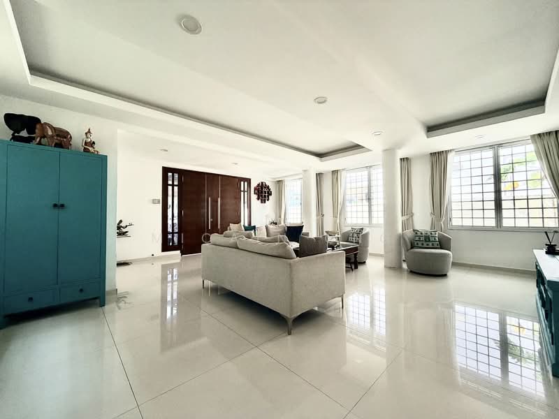 Jalan Senang Beautiful Detached, Jalan Senang, 6 Bedrooms, 9,000 sqft, Detached House For Rent, by Micain Ong, 500152284 - Living Room - PropertyGuru.com.sg