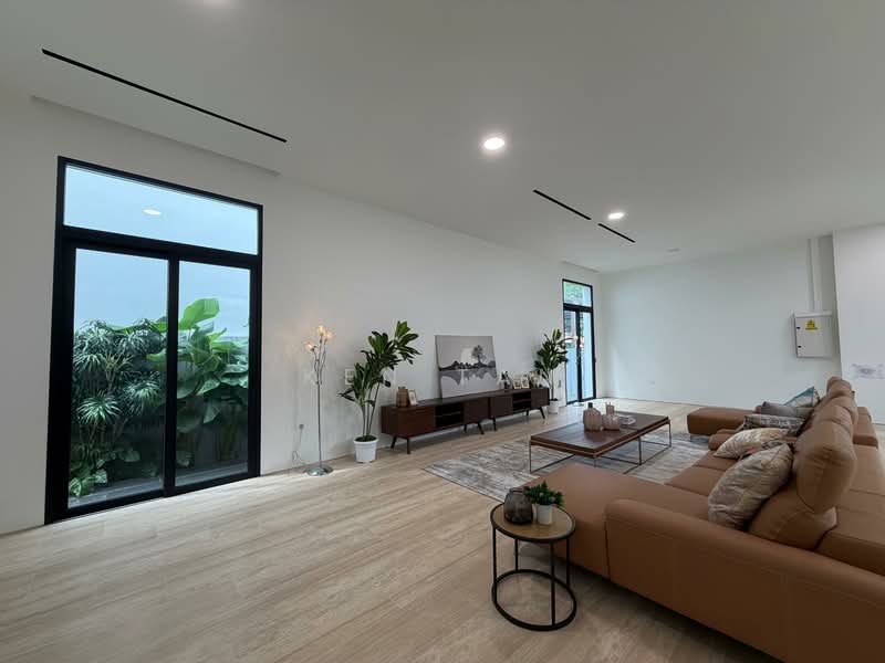 BRAND NEW 2.5 STOREY DETACHED GROVE DRIVE, , 5 Bedrooms, 12,000 sqft, Detached House For Sale, by Ken Tan, 500152292 - Living Room - PropertyGuru.com.sg