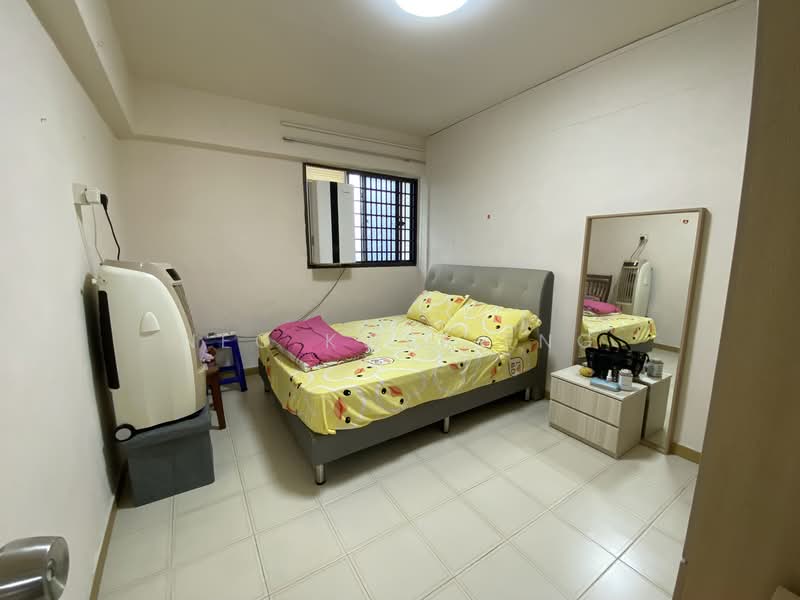 352 Hougang Avenue 7, 352 Hougang Avenue 7, 3 Bedrooms, 1,001 sqft, HDB Flat For Sale, by Neo Kwee Eng, 500152300 - Bedroom - PropertyGuru.com.sg