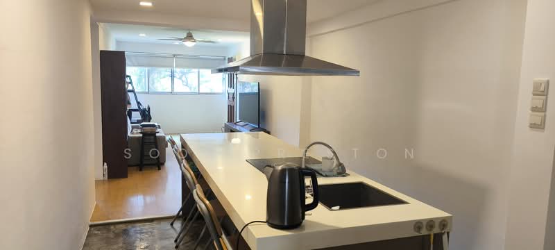 33 Marine Crescent, 33 Marine Crescent, 2 Bedrooms, 818 sqft, HDB Flat For Rent, by Soon Preston, 500152314 - Kitchen - PropertyGuru.com.sg