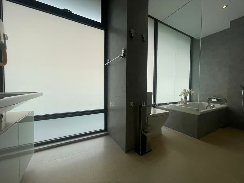 The Lumos, 9 Leonie Hill, 4 Bedrooms, 2,432 sqft, Apartment For Sale, by Pravin Kumar, 500152321 - Bathroom - PropertyGuru.com.sg