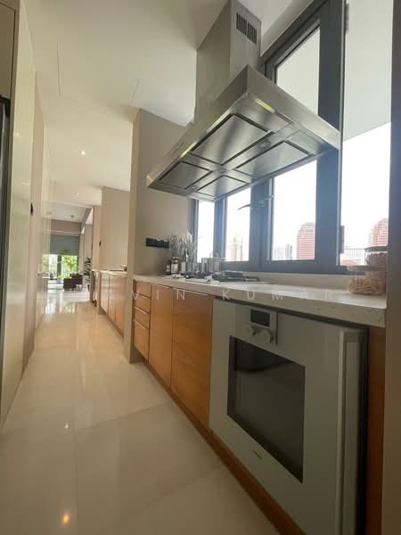 The Lumos, 9 Leonie Hill, 4 Bedrooms, 2,432 sqft, Apartment For Sale, by Pravin Kumar, 500152321 - Kitchen - PropertyGuru.com.sg