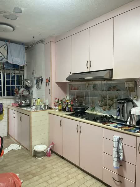 109 Serangoon North Avenue 1, 109 Serangoon North Avenue 1, 3 Bedrooms, 980 sqft, HDB Flat For Sale, by Kelly Lim, 500152322 - Kitchen - PropertyGuru.com.sg