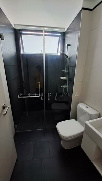 Village @ Pasir Panjang, 463 Pasir Panjang Road, 3 Bedrooms, 1,098 sqft, Condominium For Rent, by Priscilla Lee, 500152326 - Bathroom - PropertyGuru.com.sg