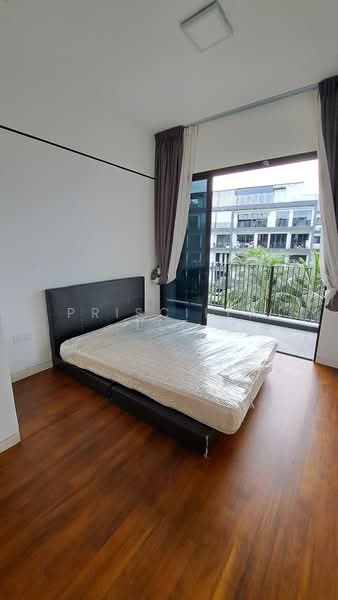 Village @ Pasir Panjang, 463 Pasir Panjang Road, 3 Bedrooms, 1,098 sqft, Condominium For Rent, by Priscilla Lee, 500152326 - Bedroom - PropertyGuru.com.sg