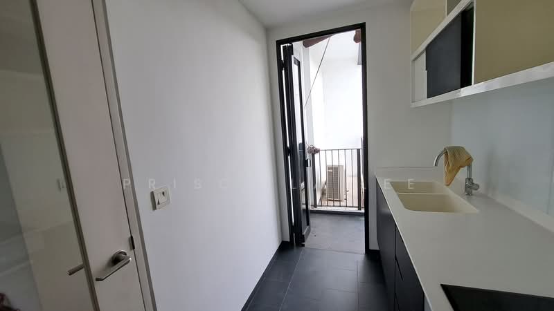 Village @ Pasir Panjang, 463 Pasir Panjang Road, 3 Bedrooms, 1,098 sqft, Condominium For Rent, by Priscilla Lee, 500152326 - Kitchen - PropertyGuru.com.sg