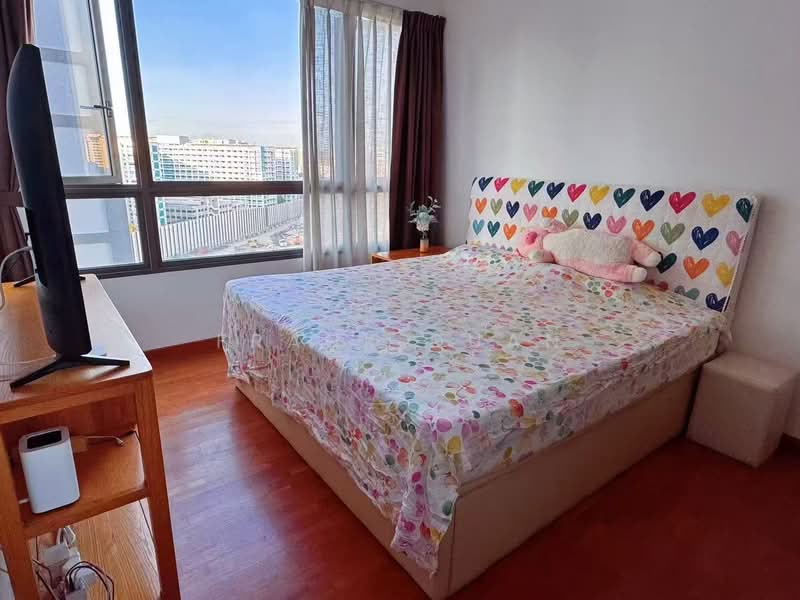 Vue 8 Residence, Pasir Ris Heights, 2 Bedrooms, 797 sqft, Condominium For Rent, by Frank Duan, 500152334 - Bedroom - PropertyGuru.com.sg
